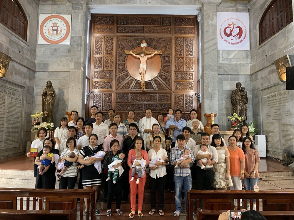 Rửa tội trẻ em tháng 03.2019