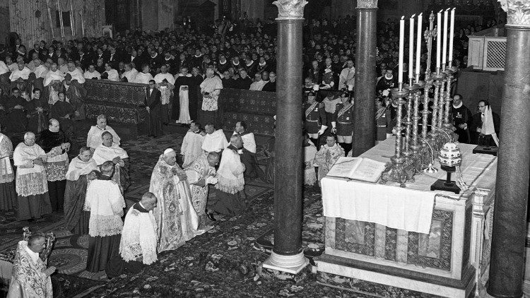 Tòa Thánh đáp lại những chỉ trích về Công đồng Vatican II